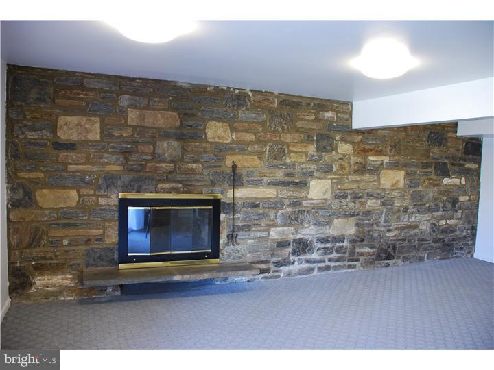 7784 Green Valley Road Wyncote, PA 19095 - Photo 14 of 19 Family Room