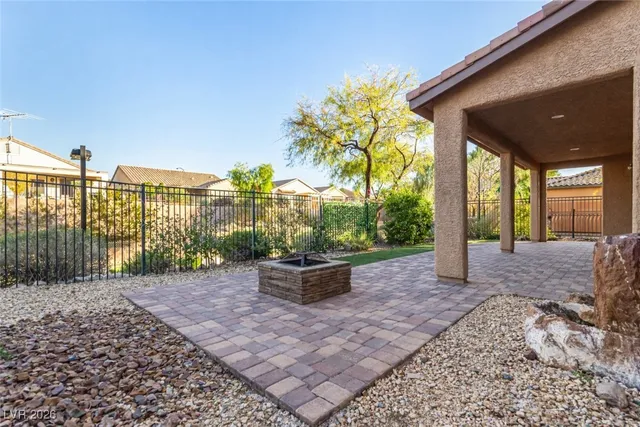 $750,000 | 2012 Canvas Edge Drive, Henderson, NV 89044