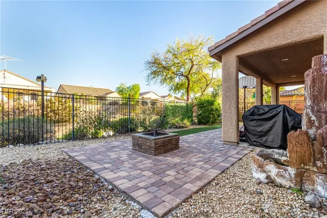 $750,000 | 2012 Canvas Edge Drive, Henderson, NV 89044