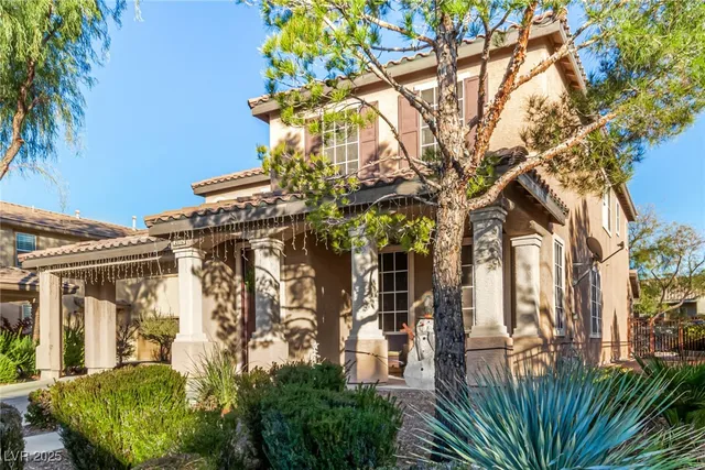 $750,000 | 2012 Canvas Edge Drive, Henderson, NV 89044