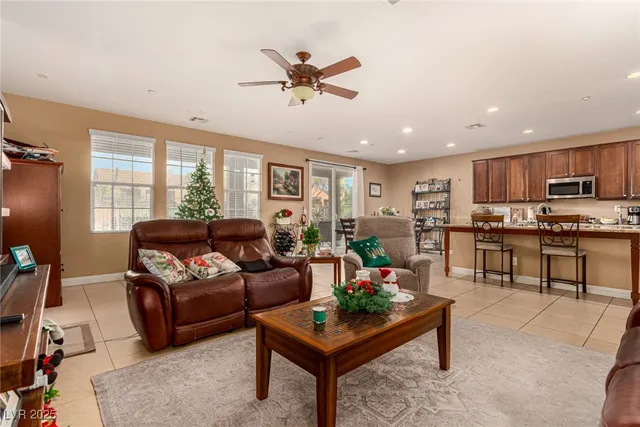 $750,000 | 2012 Canvas Edge Drive, Henderson, NV 89044