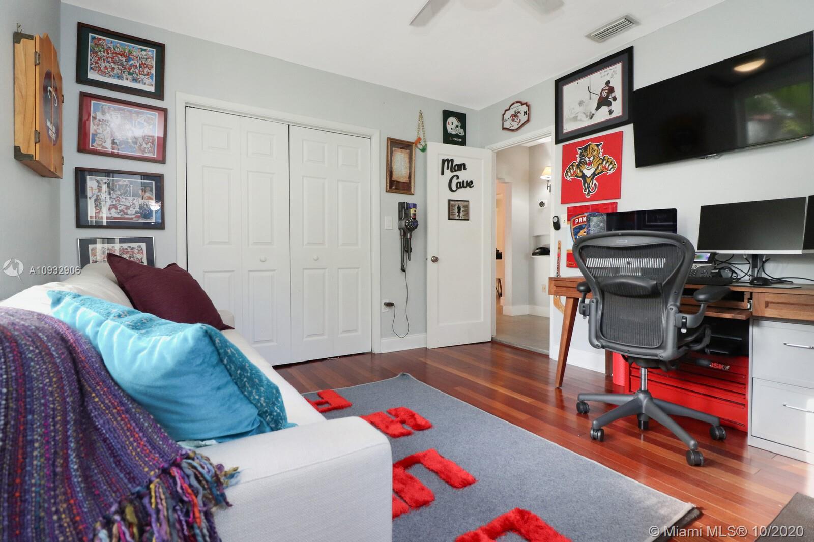435 Southwest 28th Road Miami, FL 33129 - Photo 22 of 37