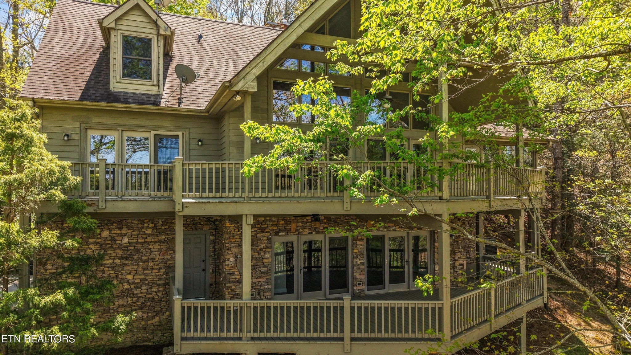 865 Stonegate Way Townsend, TN 37882 - Photo 48 of 60 front view of a house with a small yard