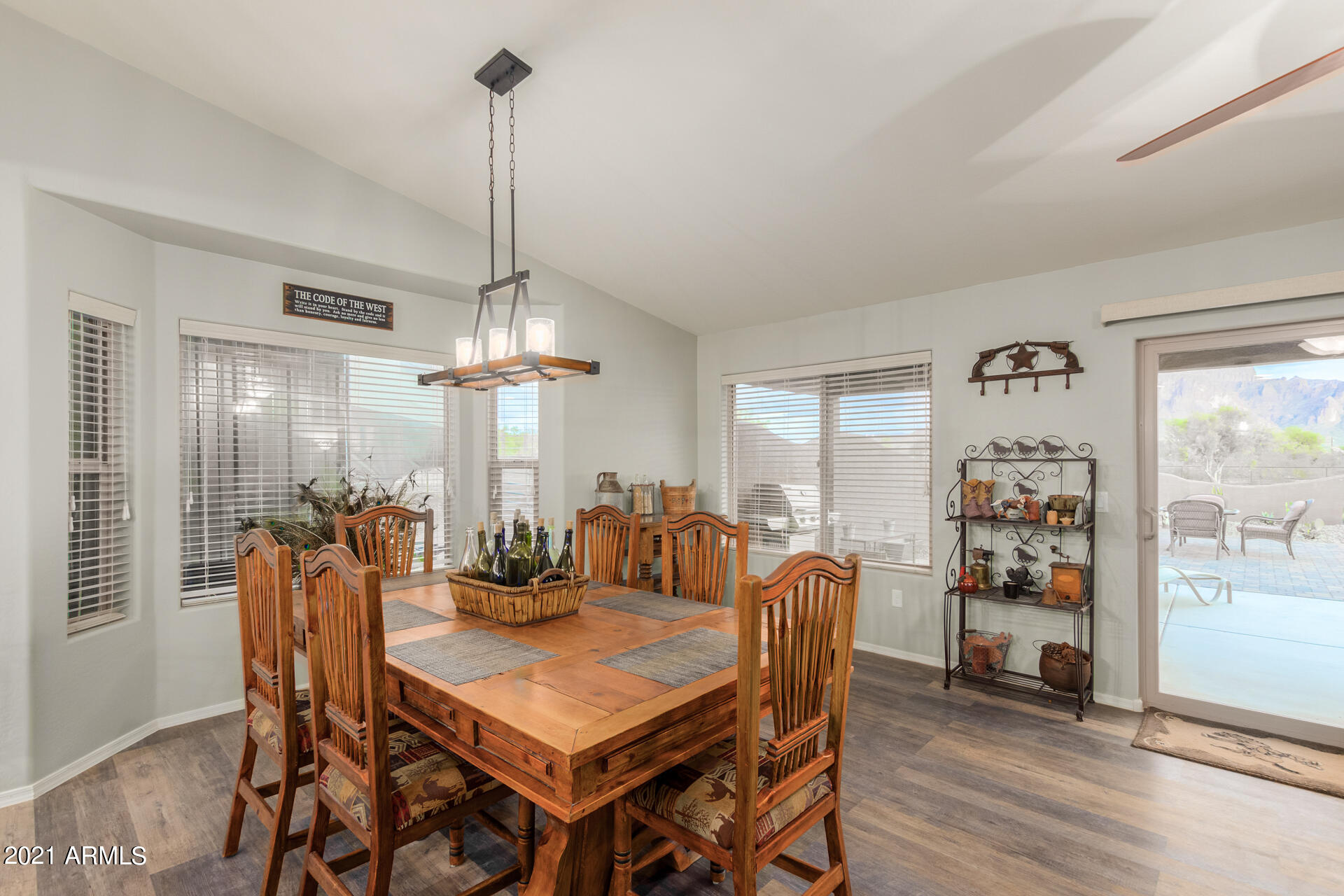 2045 North Cortez Road Apache Junction, AZ 85119 - Photo 12 of 55 15 - Cortez