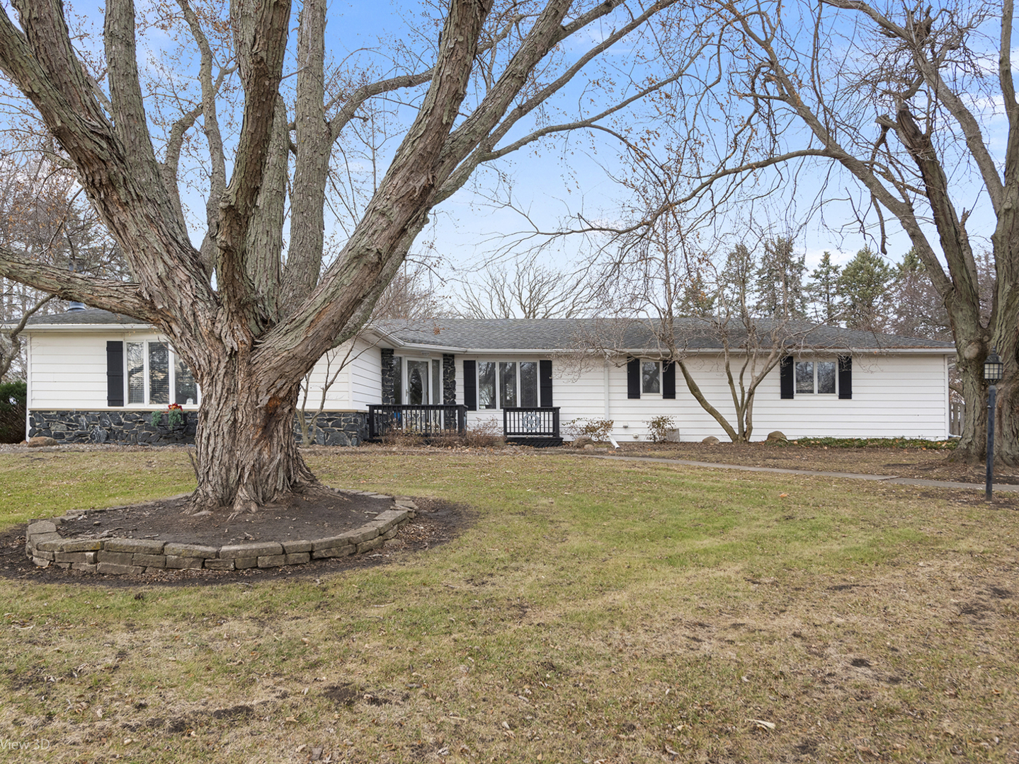 1084 South Sandbar Road Kankakee, IL 60901 - Photo 1 of 25 Gallery Image 1