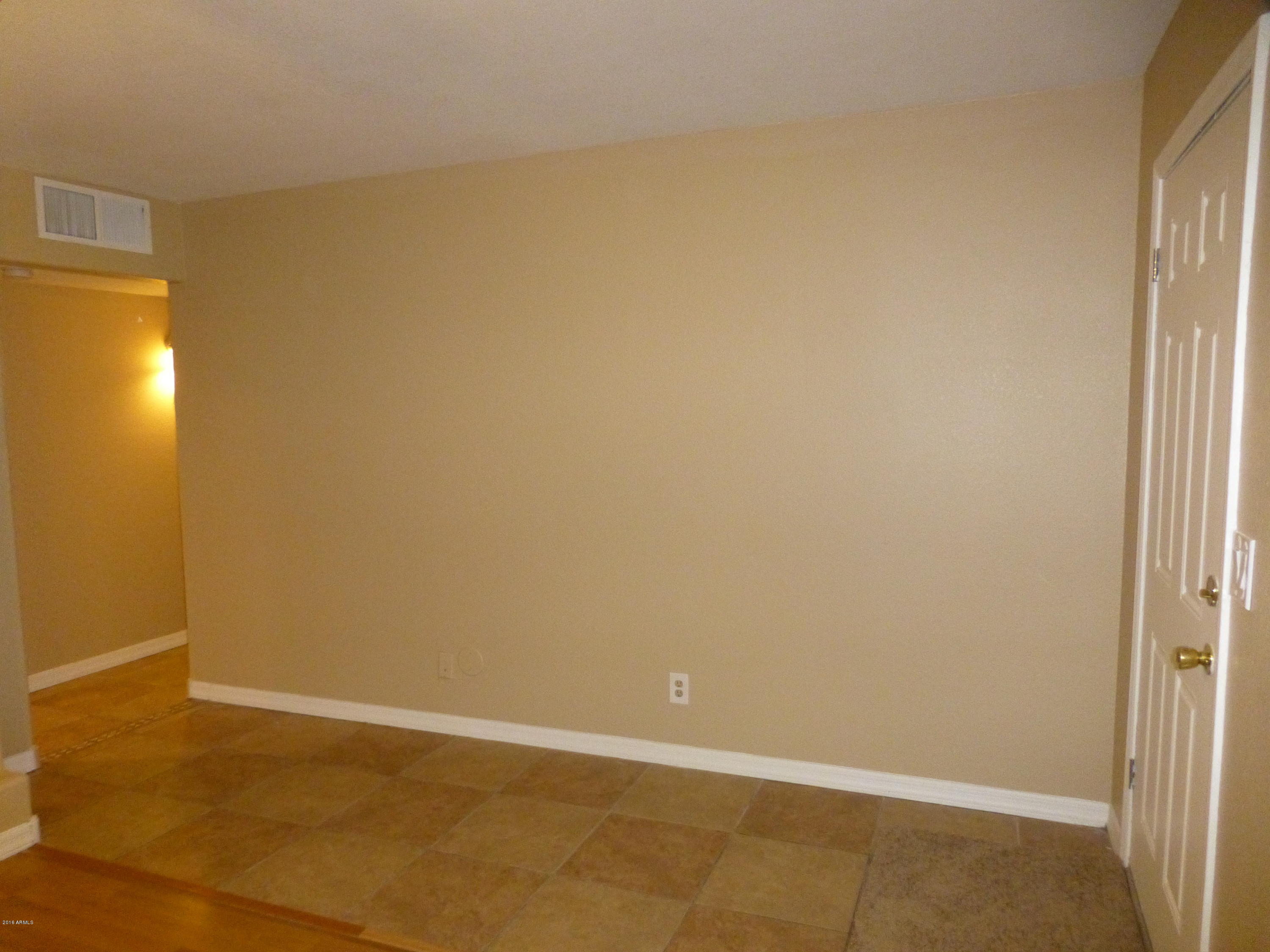 3132 West Bloomfield Road Phoenix, AZ 85029 - Photo 8 of 20 Entry
