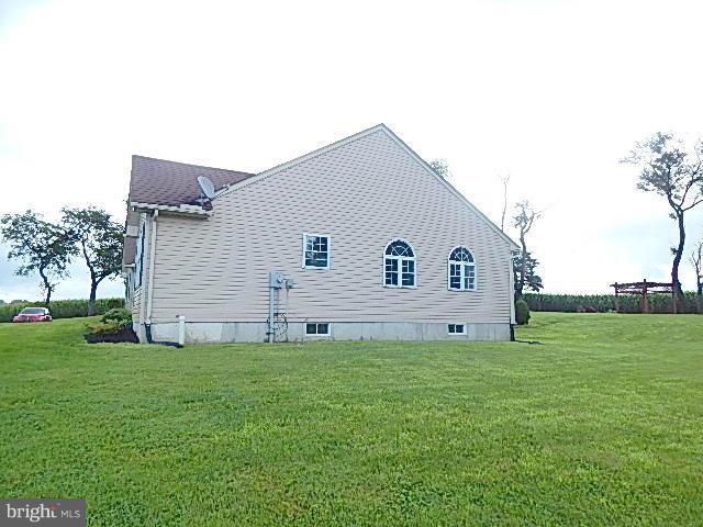 710 Host Road Womelsdorf, PA 19567 - Photo 20 of 24 Side