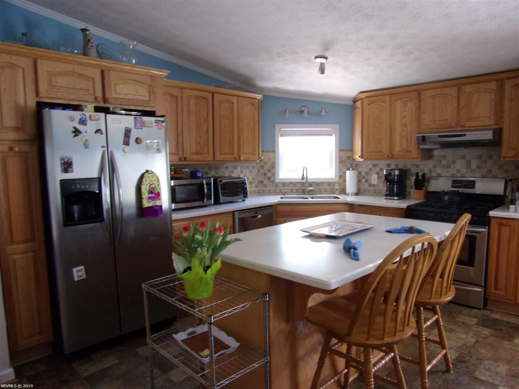 312 Emerald Point Penhook, VA 24137 - Photo 29 of 30 Gallery Image 29