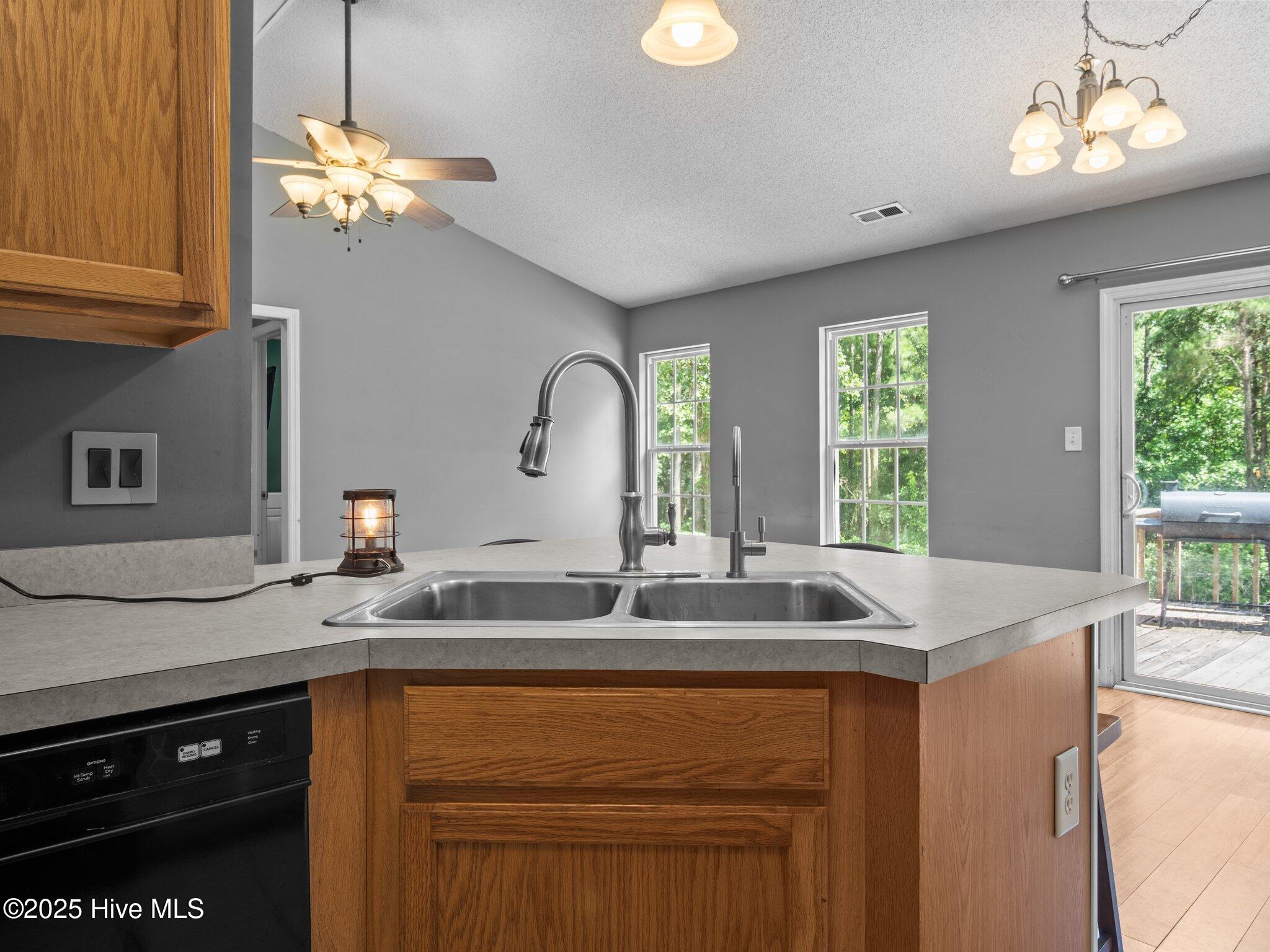 404 Silo Court Hubert, NC 28539 - Photo 13 of 38 40-web-or-mls-P7011779