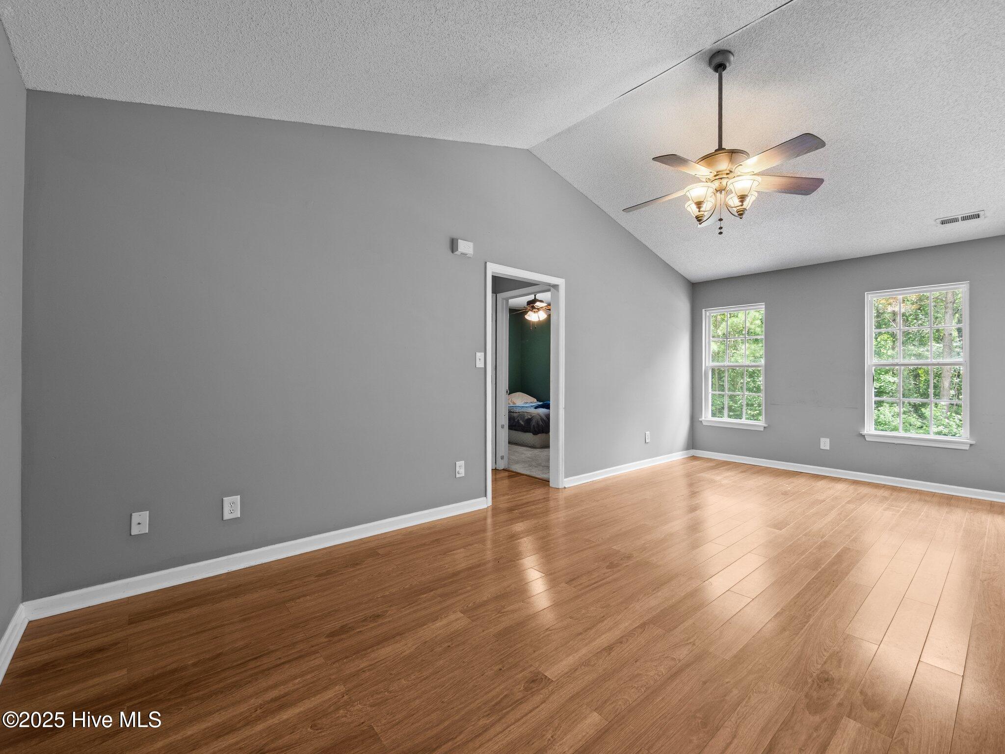 404 Silo Court Hubert, NC 28539 - Photo 4 of 38 31-web-or-mls-P7011664