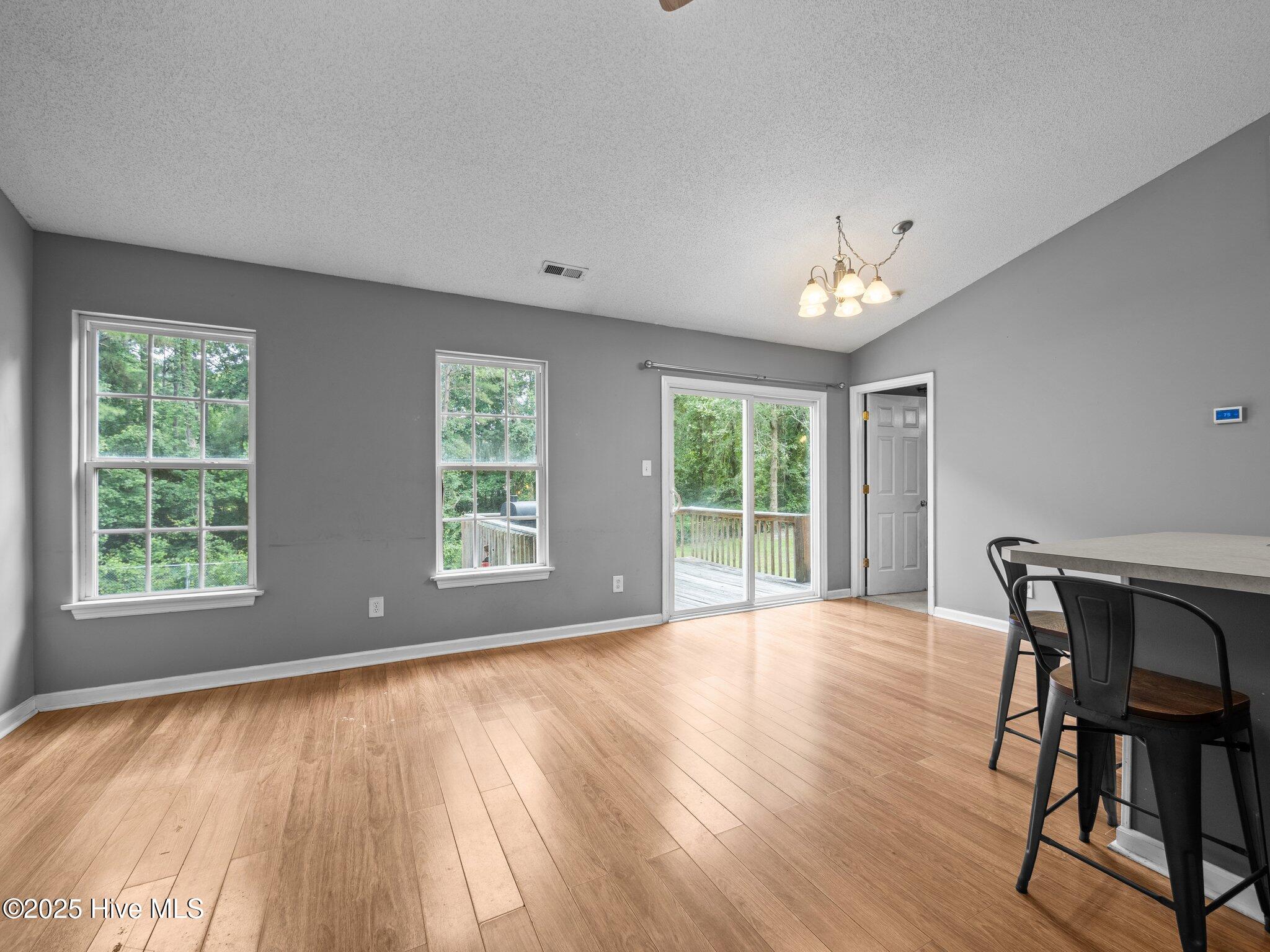 404 Silo Court Hubert, NC 28539 - Photo 7 of 38 34-web-or-mls-P7011724