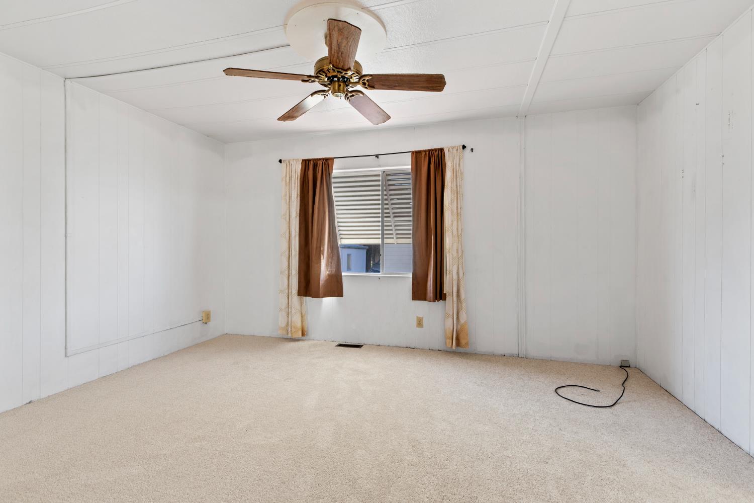 1200 South Carpenter Road, Unit 18 Modesto, CA 95351 - Photo 14 of 30 a view of an empty room