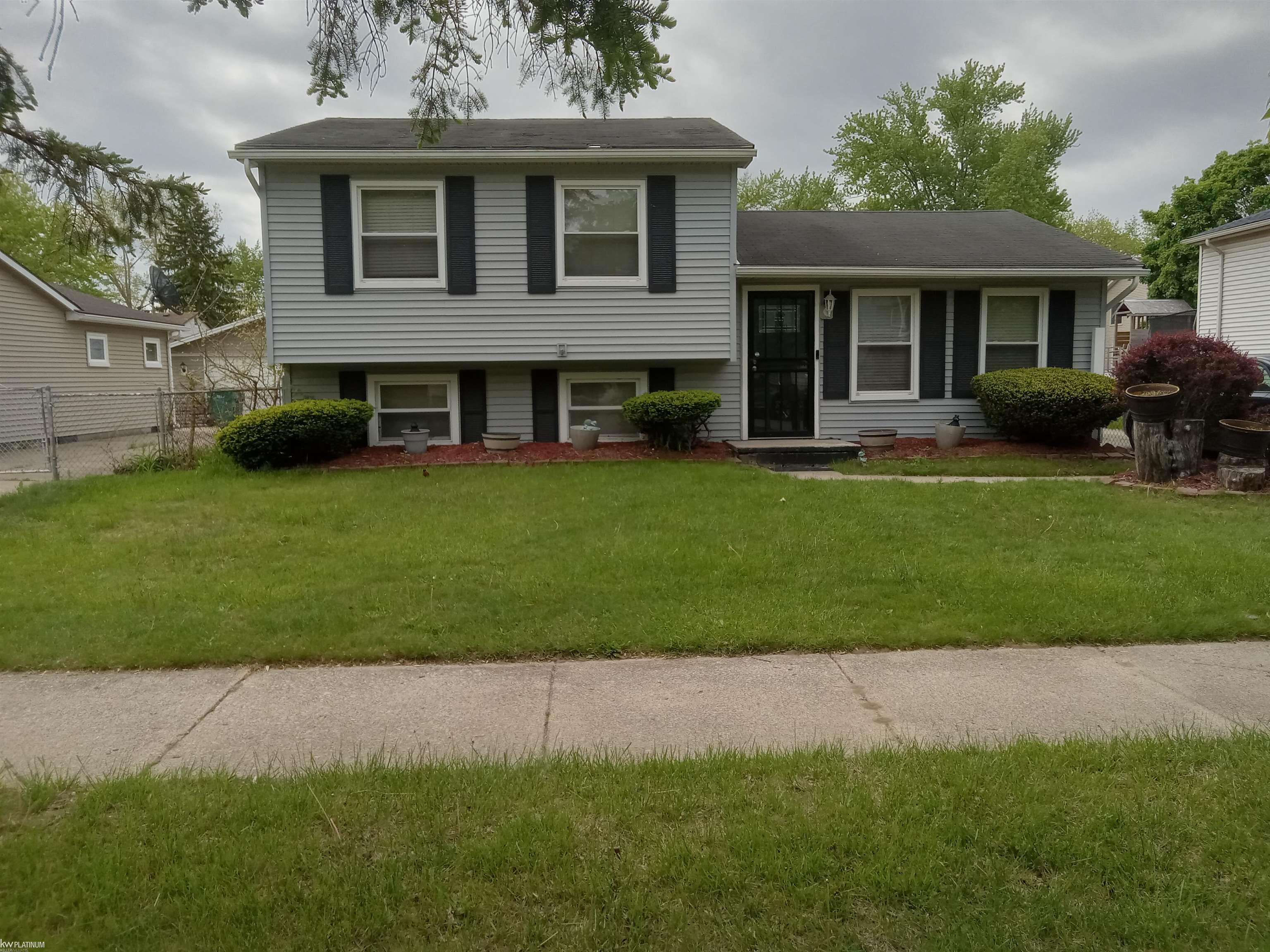 28751 Leroy Street Romulus, MI 48174 - Photo 1 of 23