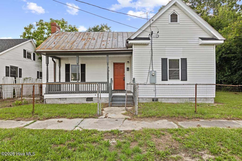 104 North Trianon Street Kinston, NC 28501 - Photo 1 of 17 Gallery Image 1