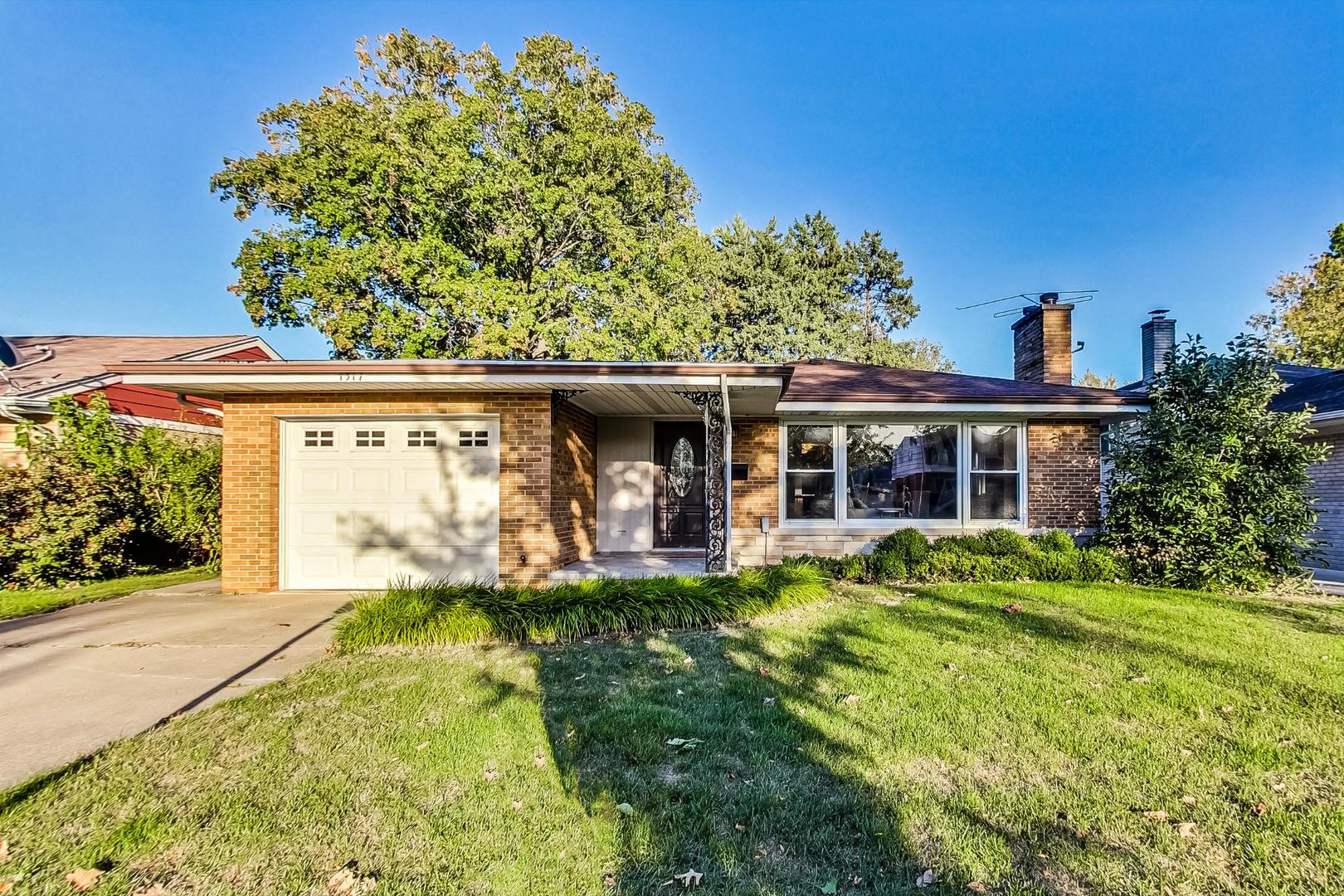 1317 Good Avenue Park Ridge, IL 60068 - Photo 1 of 25 Gallery Image 1