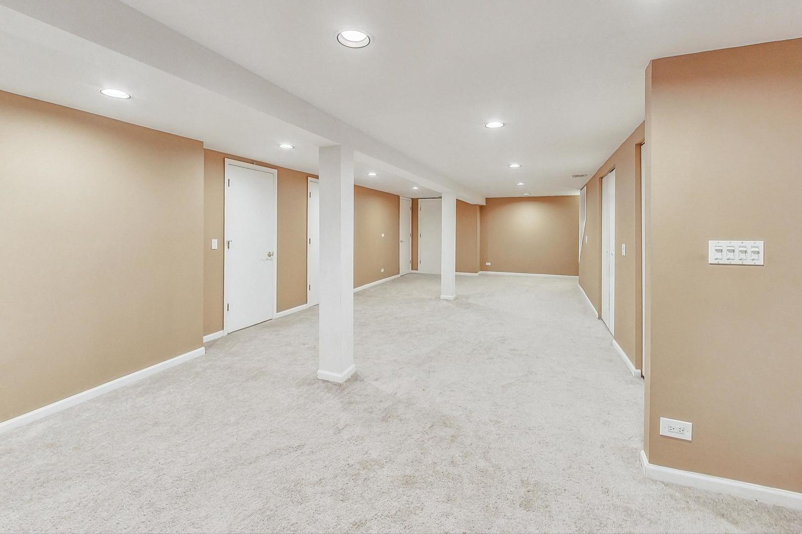 1317 Good Avenue Park Ridge, IL 60068 - Photo 17 of 25 Gallery Image 17