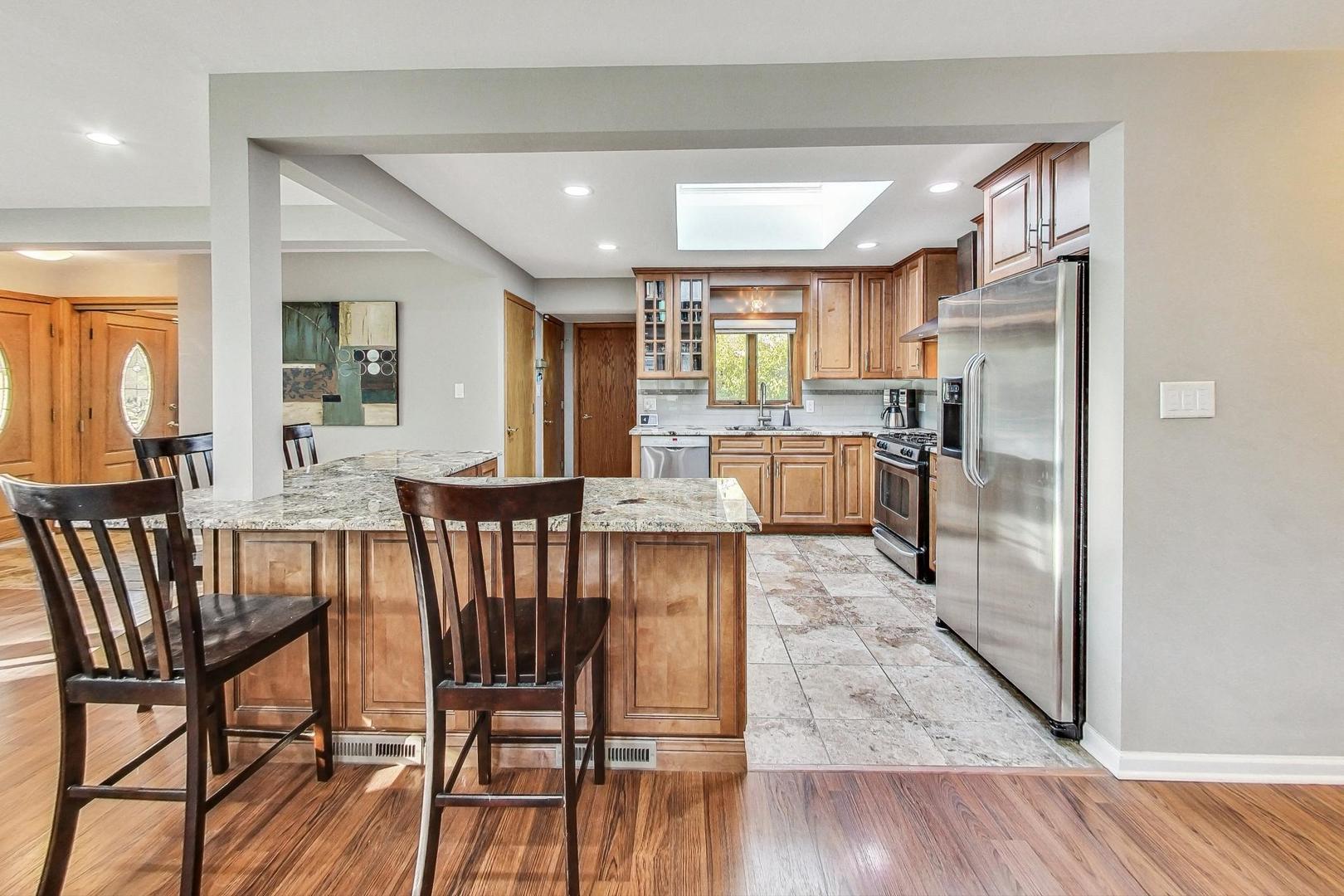 1317 Good Avenue Park Ridge, IL 60068 - Photo 7 of 25 Gallery Image 7