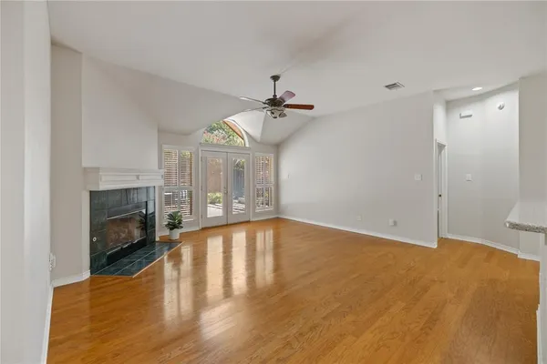 $3,250 | 2402 Crockett Court, Grapevine, TX 76051