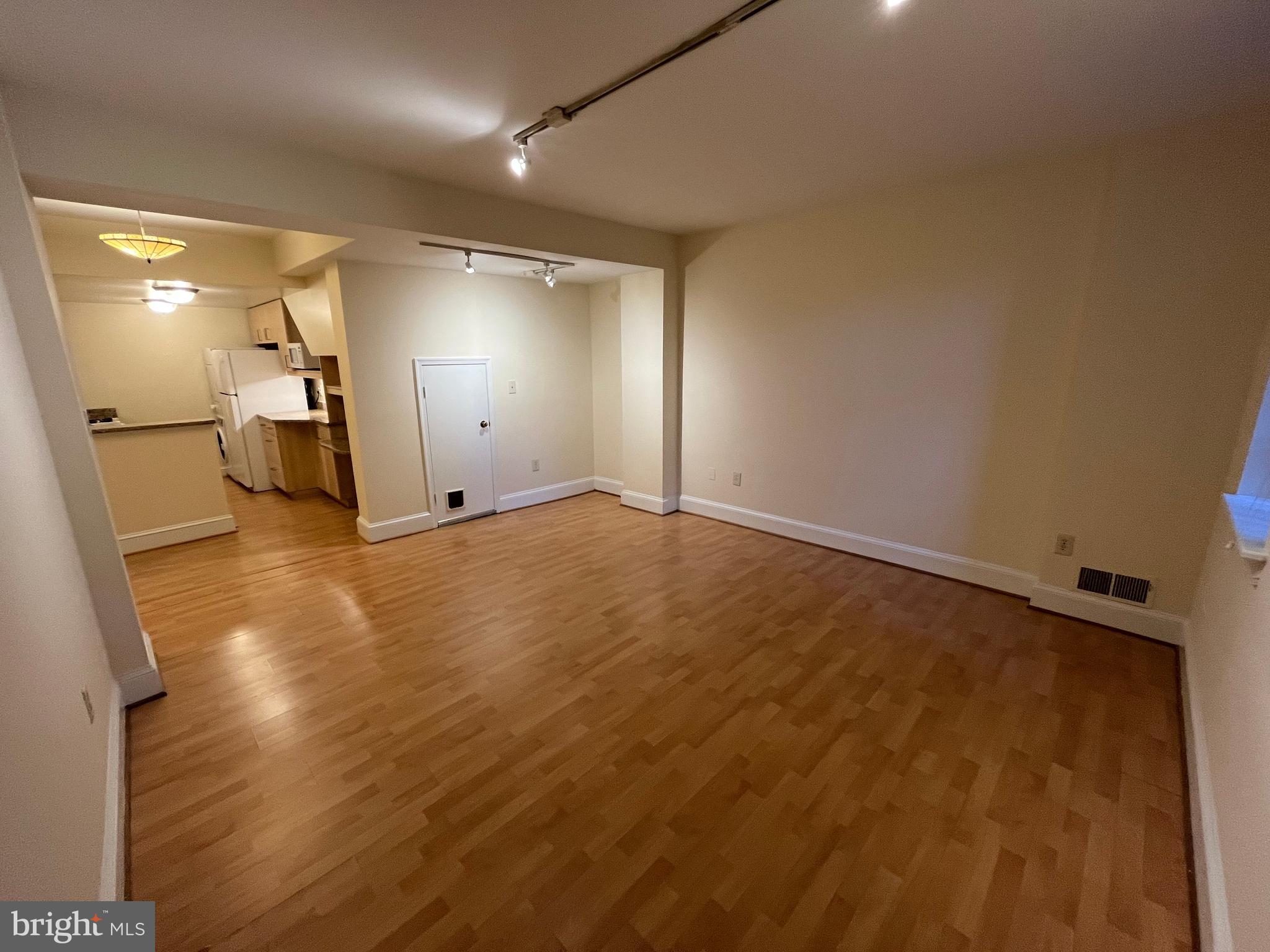 1835 16th Street Northwest, Unit 1 Washington, DC 20009 - Photo 18 of 32 a view of a hallway