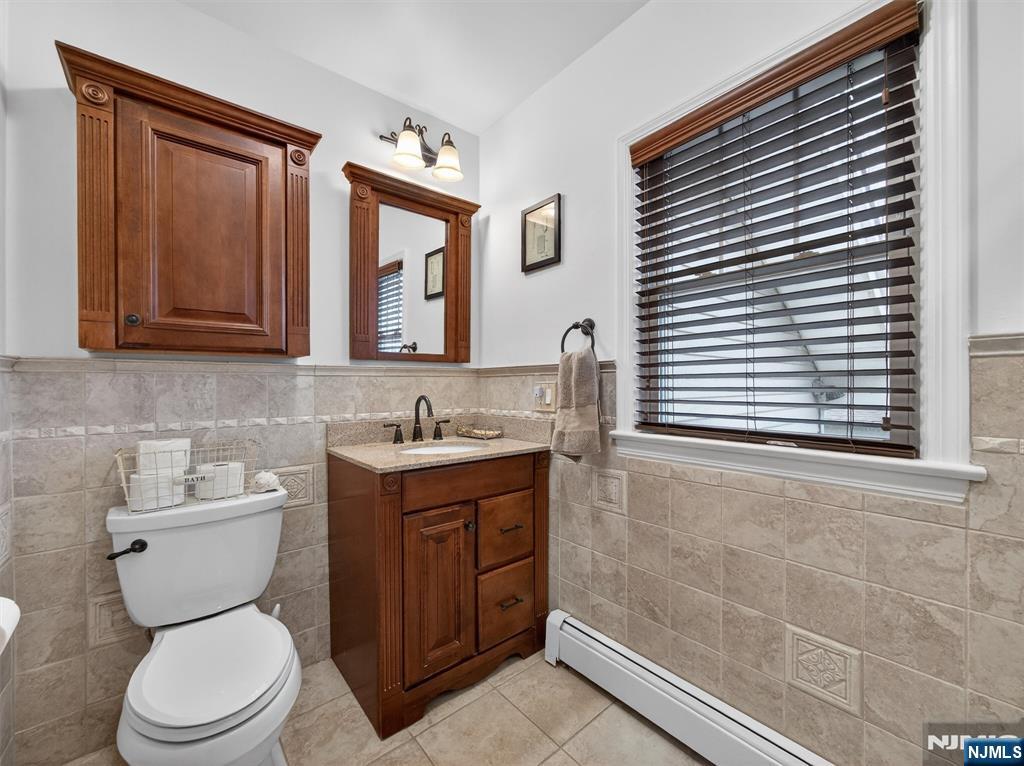 108 9th Avenue Hawthorne, NJ 07506 - Photo 18 of 48