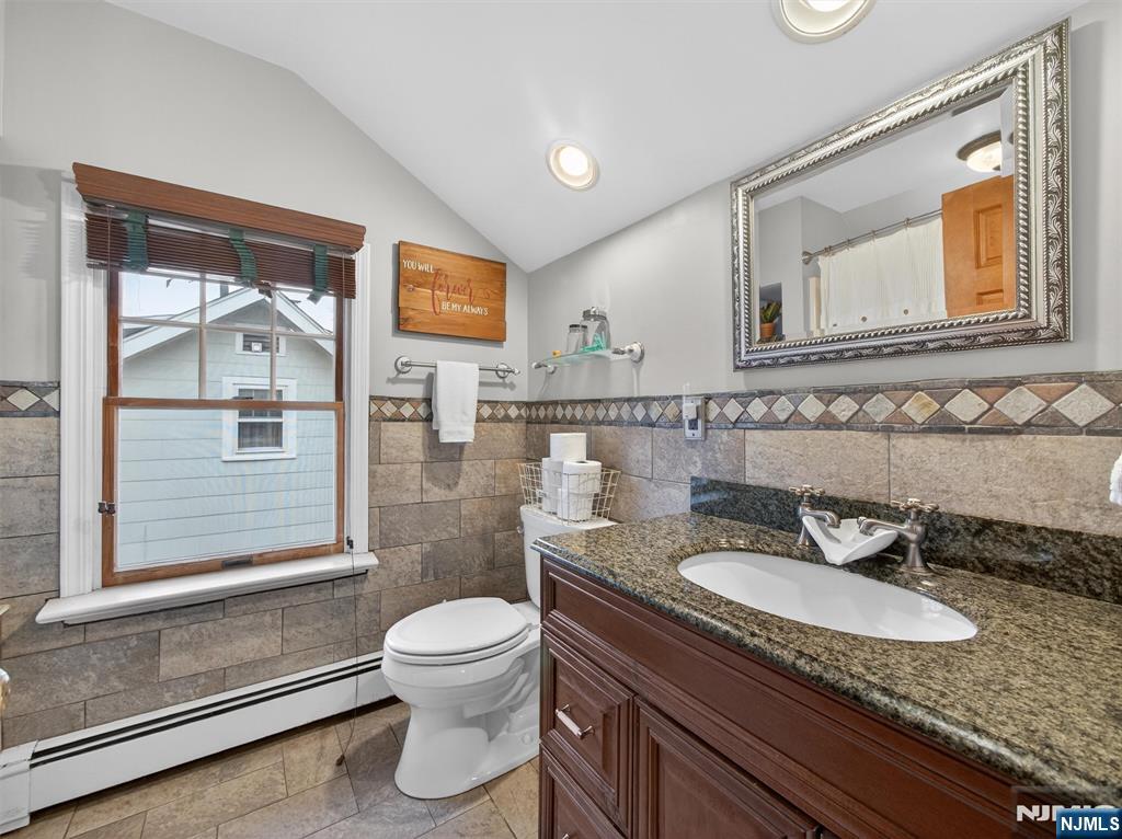 108 9th Avenue Hawthorne, NJ 07506 - Photo 28 of 48