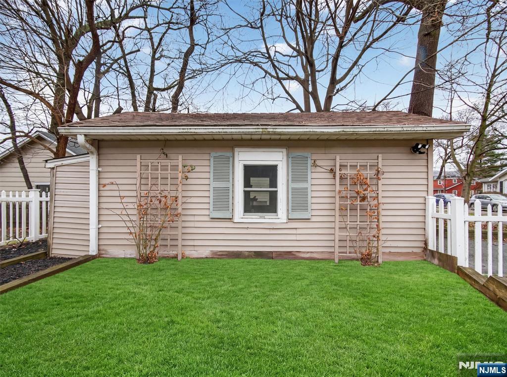 108 9th Avenue Hawthorne, NJ 07506 - Photo 37 of 48