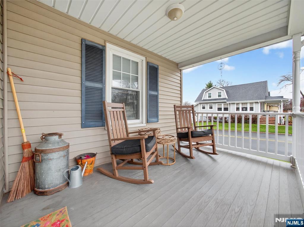 108 9th Avenue Hawthorne, NJ 07506 - Photo 4 of 48