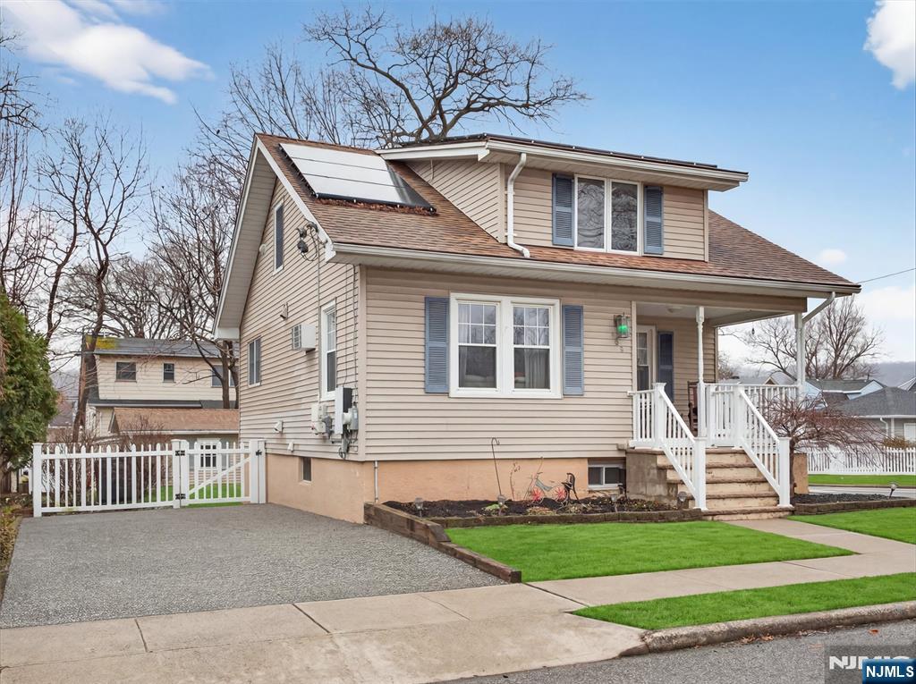 108 9th Avenue Hawthorne, NJ 07506 - Photo 6 of 48