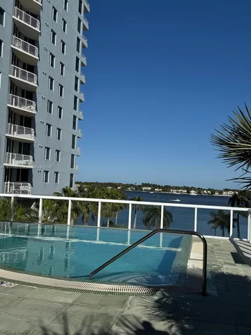 $2,275 | 1551 North Flagler Drive, Unit 1110, West Palm Beach, FL 33401