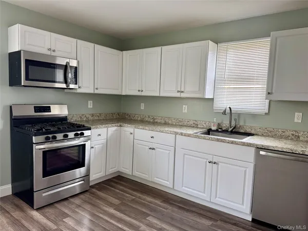 $3,700 | 2 Lafayette Drive, Shirley, NY 11967