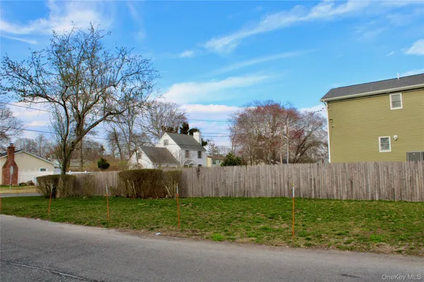 $3,700 | 2 Lafayette Drive, Shirley, NY 11967