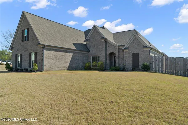 $395,000 | 1948 Ava Drive, Nesbit, MS 38651