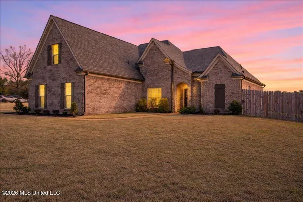 $395,000 | 1948 Ava Drive, Nesbit, MS 38651