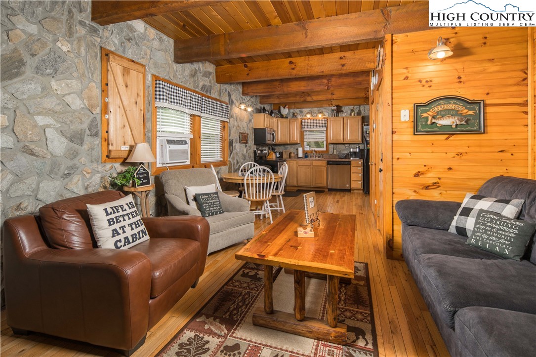 127 Gilliam Road Banner Elk, NC 28604 - Photo 5 of 28 Gallery Image 5