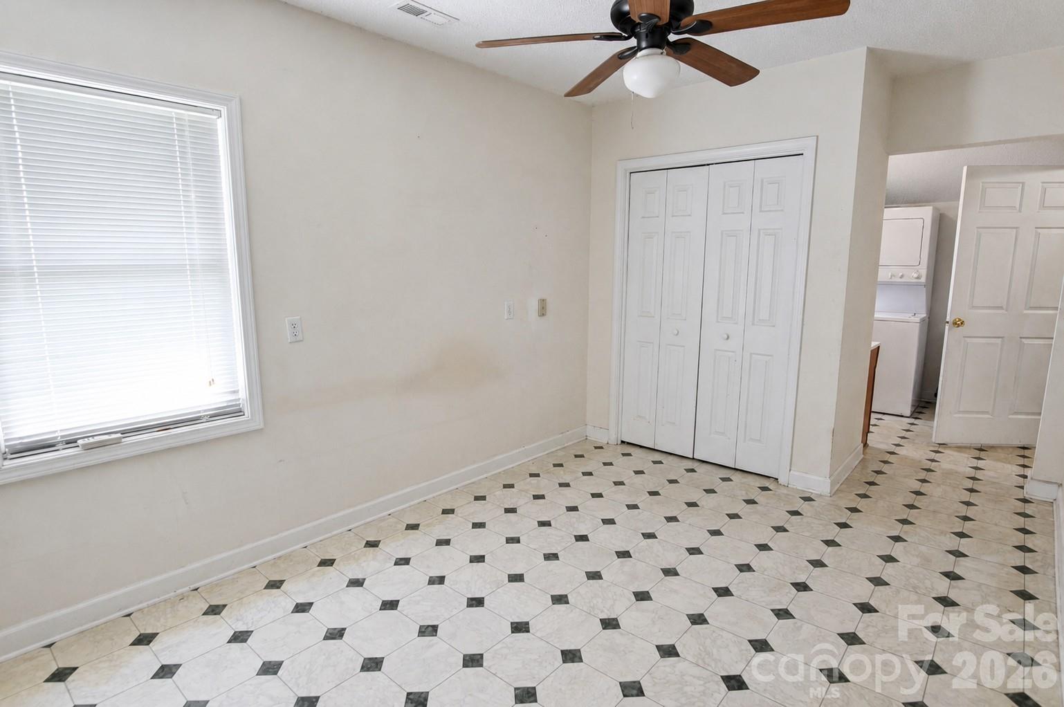 275 Noel Road Harmony, NC 28634 - Photo 4 of 10