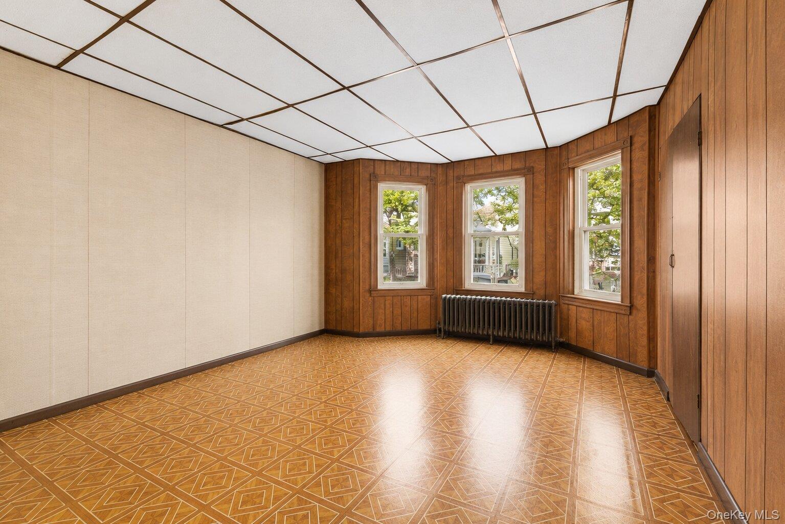 86-32 79th Street Queens, NY 11421 - Photo 4 of 39