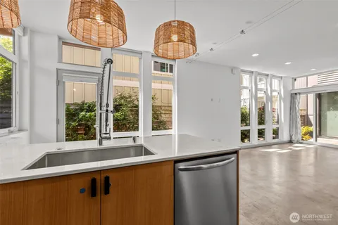 $600,000 | 6612 Corson Avenue South, Unit C, Seattle, WA 98108