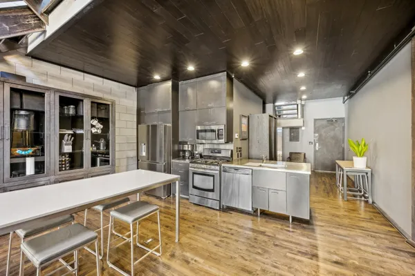 $4,495 | 801 North Washington Avenue, Unit 320, Minneapolis, MN 55401