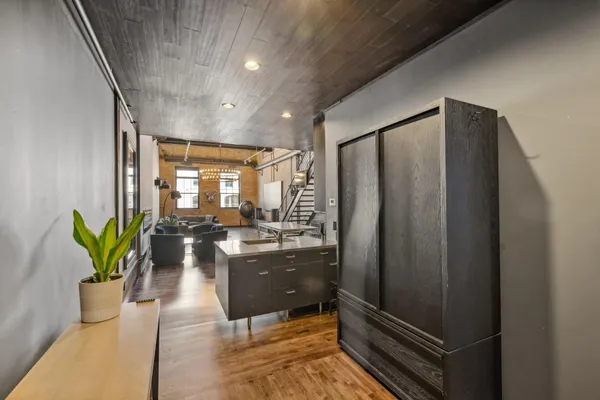 $4,495 | 801 North Washington Avenue, Unit 320, Minneapolis, MN 55401