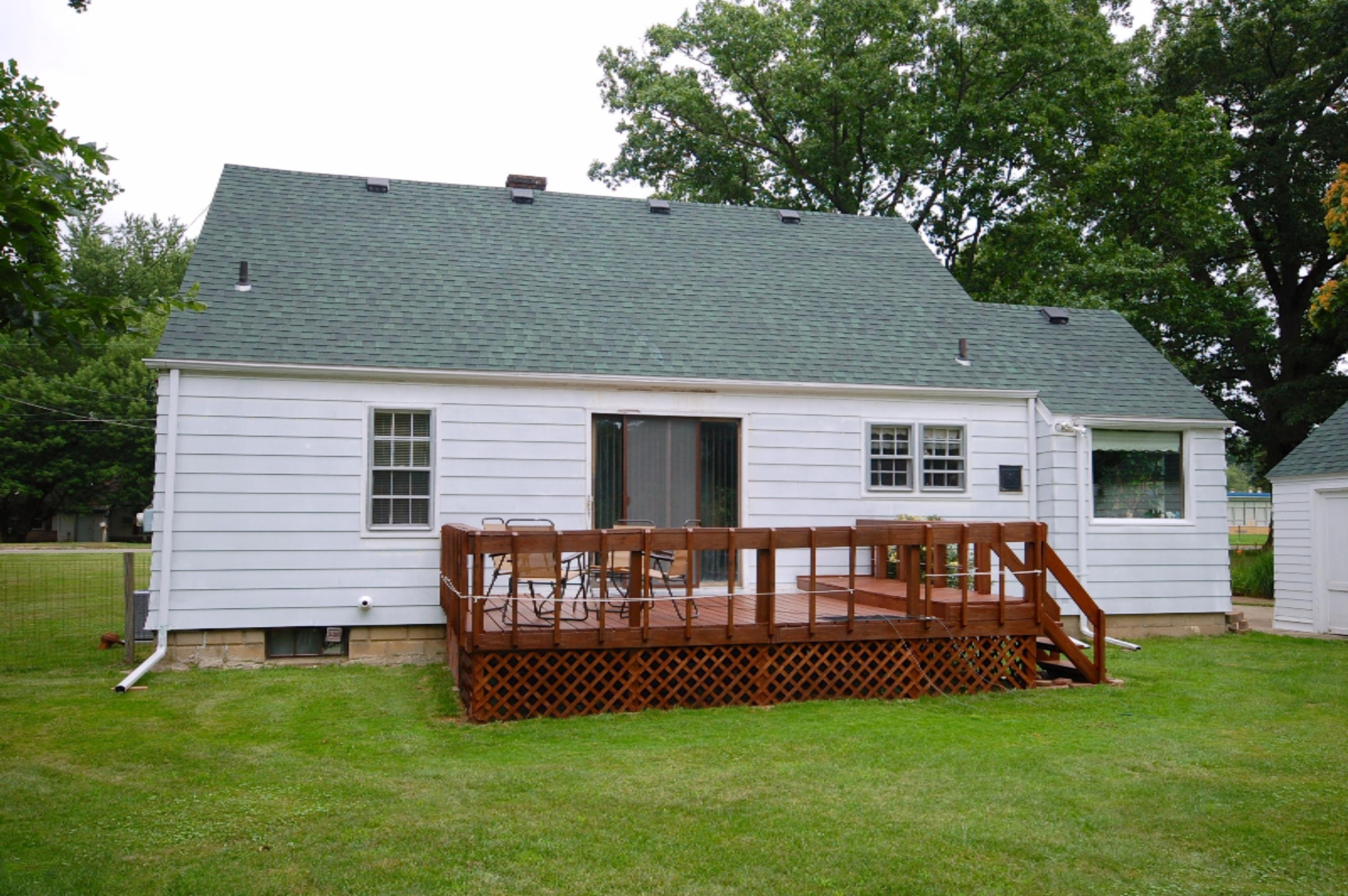 1368 Pipestone Road Benton Harbor, MI 49022 - Photo 2 of 21 1368_PipestoneRd_03