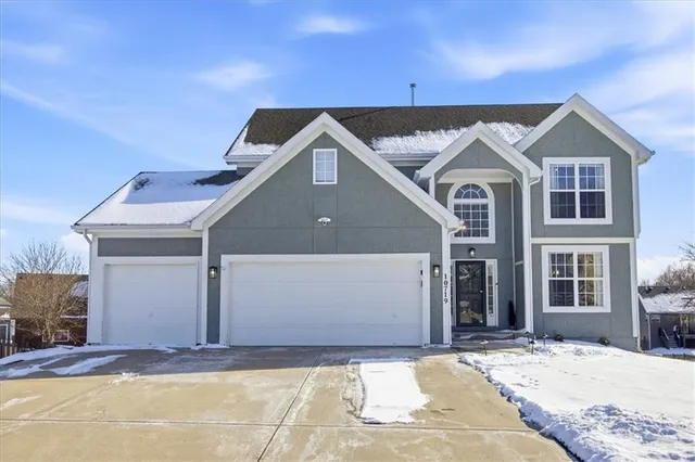 $470,000 | 10719 North Manning Court, Kansas City, MO 64157