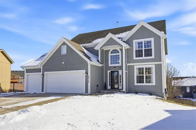 $460,000 | 10719 North Manning Court, Kansas City, MO 64157