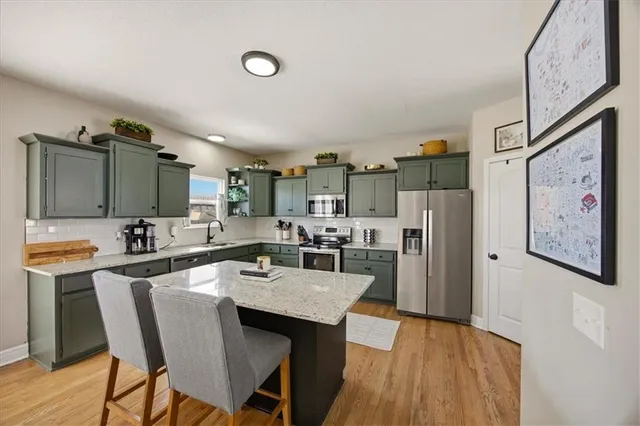 $460,000 | 10719 North Manning Court, Kansas City, MO 64157