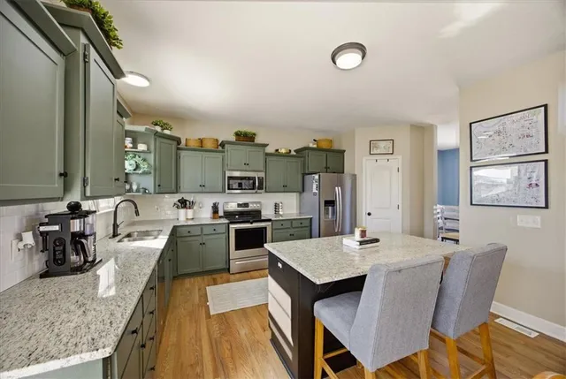 $460,000 | 10719 North Manning Court, Kansas City, MO 64157