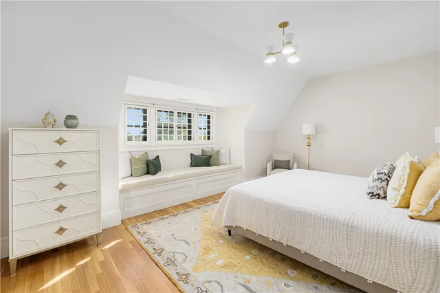 $20,000 | 7 Red Cross Avenue, Newport, RI 02840