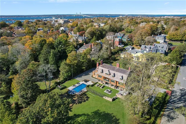 $20,000 | 7 Red Cross Avenue, Newport, RI 02840