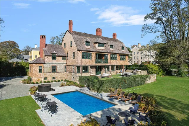 $20,000 | 7 Red Cross Avenue, Newport, RI 02840