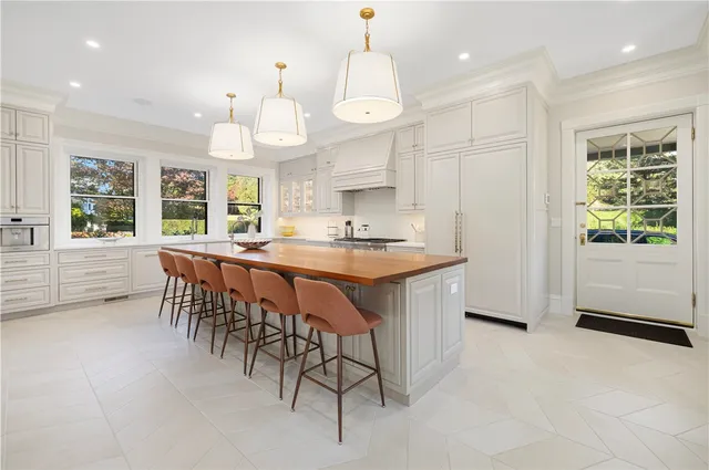 $20,000 | 7 Red Cross Avenue, Newport, RI 02840