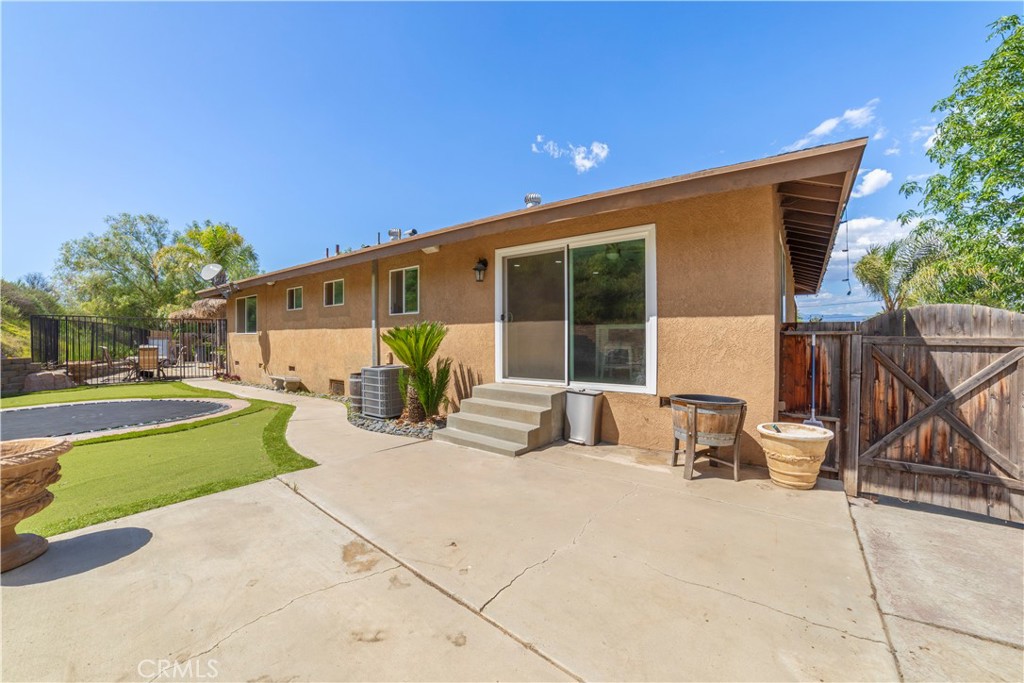 1080 First Street Norco, CA 92860 - Photo 10 of 36