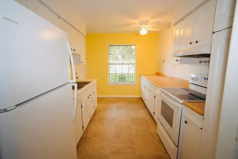$99,900 | 7600 Burgoyne Road, Unit 250, Houston, TX 77063